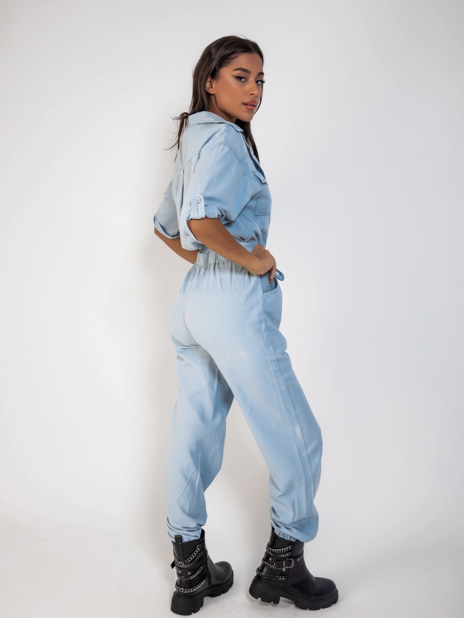 C8F590E5-7687-46B7-9F10-94CDC54FB070