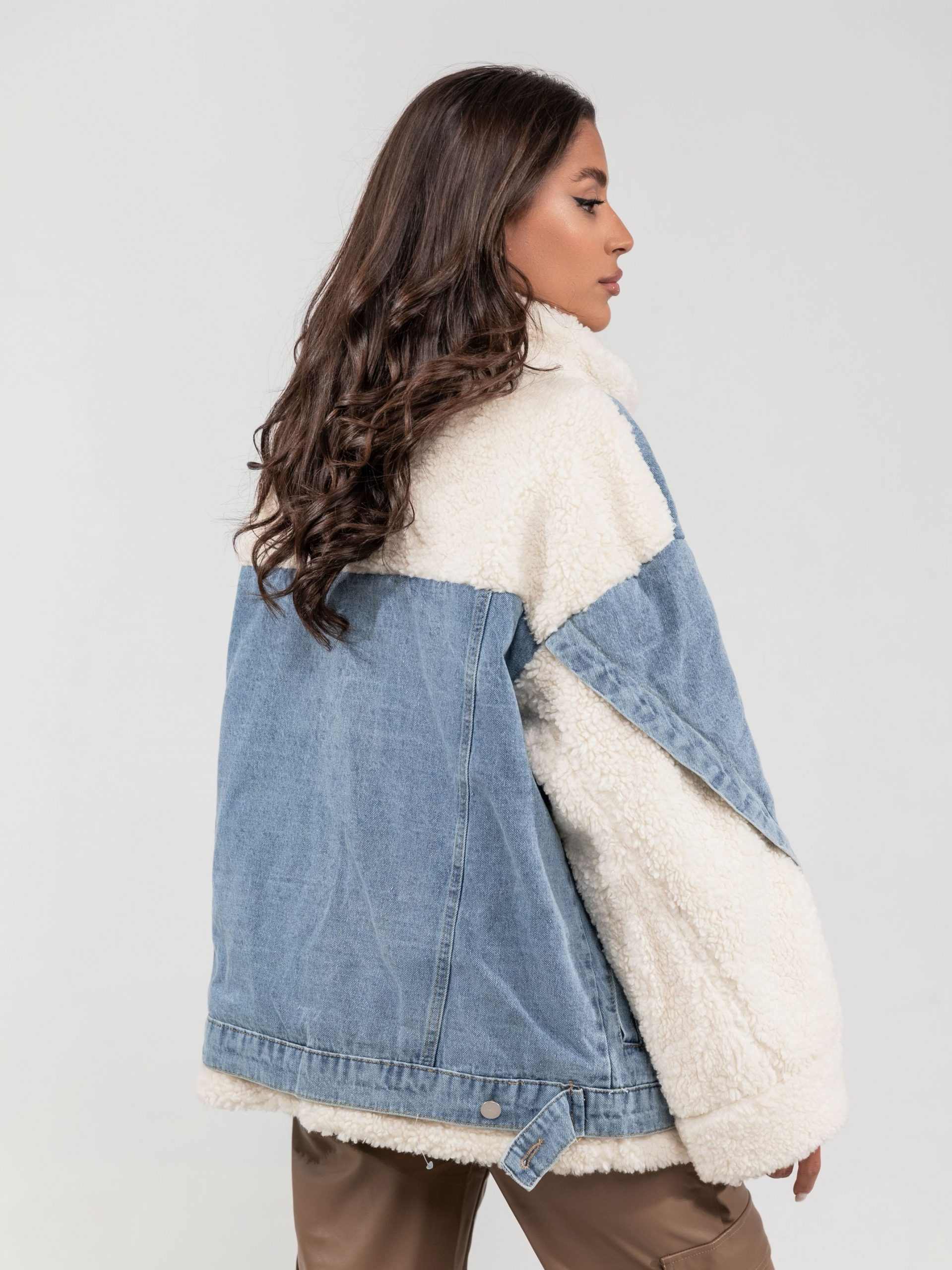 F0B094C4-B275-48FD-9CD2-E27A05F70EAC-scaled